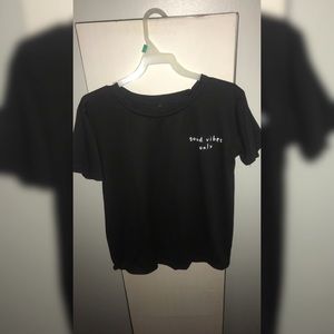 “GOOD VIBES” T-SHIRT